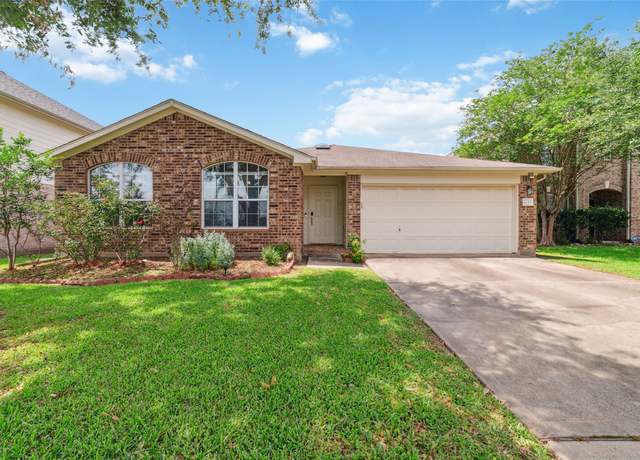 Property at 8123 Solara Bnd, Houston, TX 77083, 4 beds, 2 baths