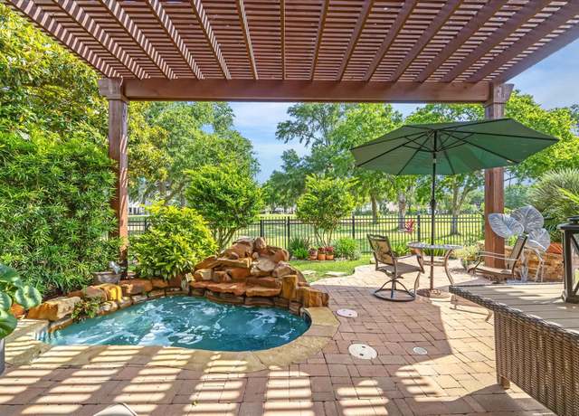 Property at 7215 Timberlake Dr, Sugar Land, TX 77479, 5 beds, 4 baths