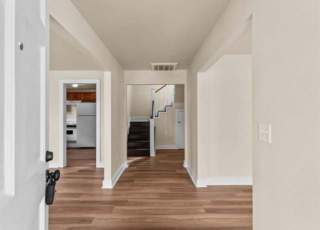 Property at 714 9th St, Galveston, TX 77550, 4 beds, 2.5 baths