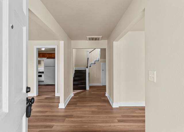 Property at 714 9th St, Galveston, TX 77550, 4 beds, 2.5 baths