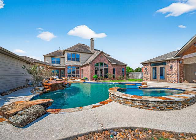 Property at 8411 Kelsey Pass, Missouri City, TX 77459, 5 beds, 3.5 baths