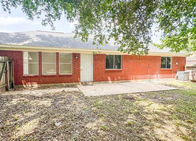 Property at 5422 Quail Cove Ln, Houston, TX 77053, 3 beds, 2 baths