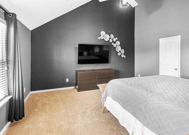 Property at 9726 Shimmering Lakes Dr, Rosharon, TX 77583, 4 beds, 3.5 baths