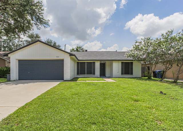 Property at 10606 Forest Leaf Dr, Sugar Land, TX 77498, 4 beds, 2 baths