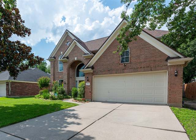 Property at 9422 Tallow Tree Dr, Houston, TX 77070, 4 beds, 2.5 baths