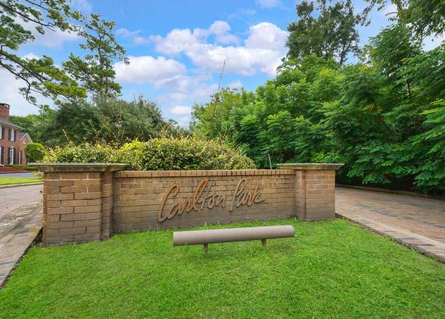 Property at 7 Carlton Park Ct, Houston, TX 77024