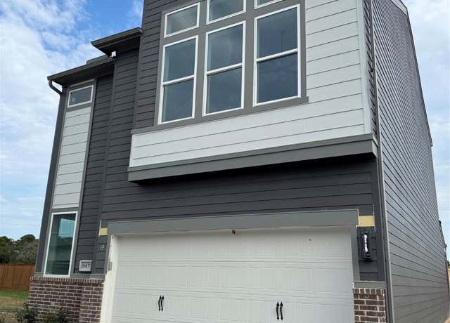 Property at 16037 Hayes Park Dr, Houston, TX 77079, 3 beds, 3.5 baths