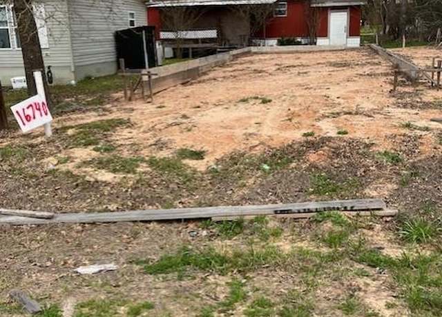 Property at 16740 E Ivanhoe, Montgomery, TX 77316