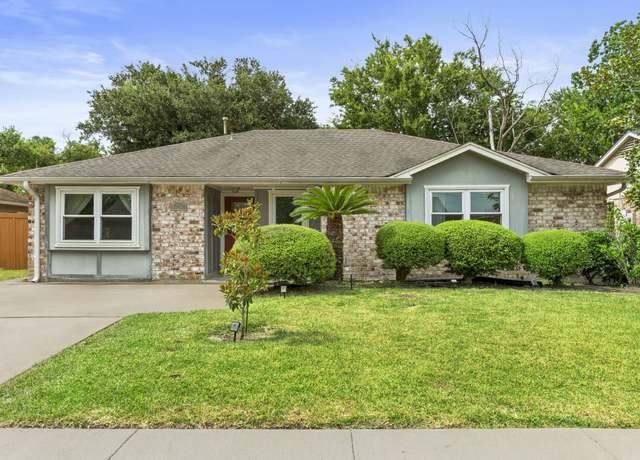 Property at 13430 Greenway Dr, Sugar Land, TX 77498, 3 beds, 2 baths
