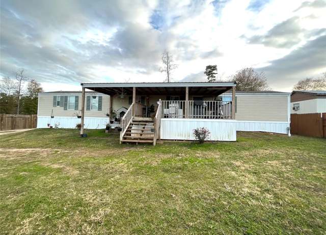 Property at 7980 Clayton Wayne North Dr, Conroe, TX 77306, 3 beds, 2 baths