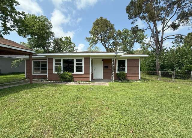 Property at 1510 Oleander Dr, La Marque, TX 77568, 3 beds, 2 baths