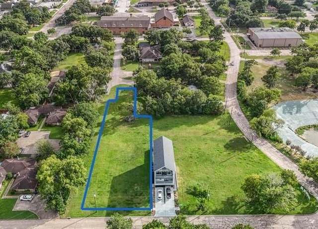Property at 206 Quaker Dr, Friendswood, TX 77546