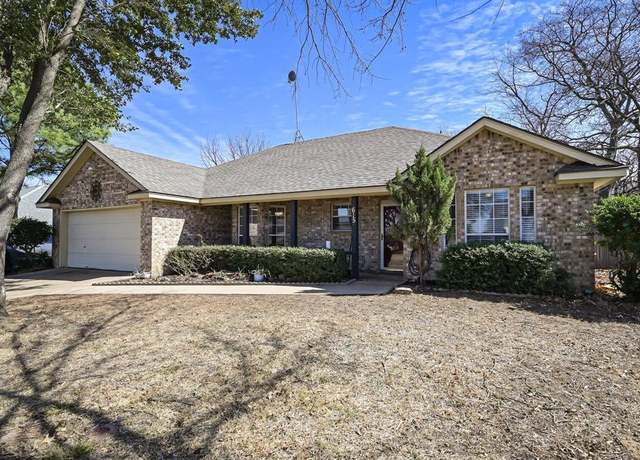 Property at 615 Rosewood Pl, Joshua, TX 76058, 3 beds, 2 baths