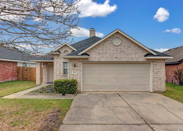 Property at 18424 Sunrise Pines Dr, Montgomery, TX 77316, 3 beds, 2 baths