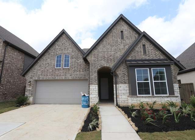Property at 11827 Sawgrass Dr, Mont Belvieu, TX 77523, 4 beds, 3 baths