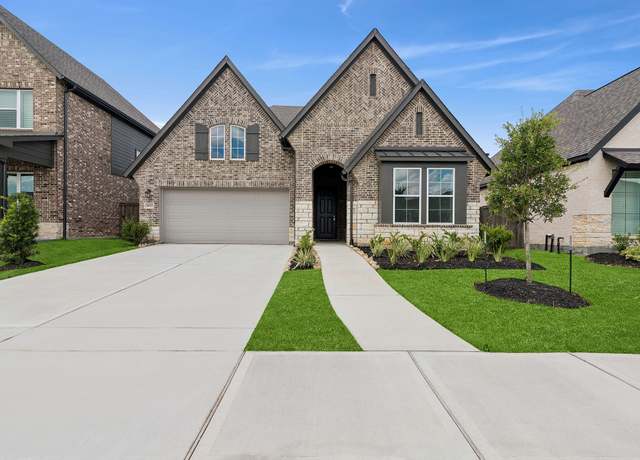 Property at 11827 Sawgrass Dr, Mont Belvieu, TX 77523, 4 beds, 3 baths