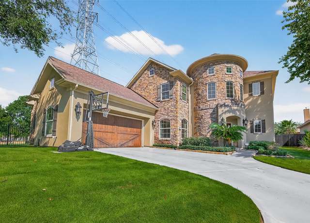 Property at 11218 French Oak Ln, Houston, TX 77082, 3 beds, 2.5 baths