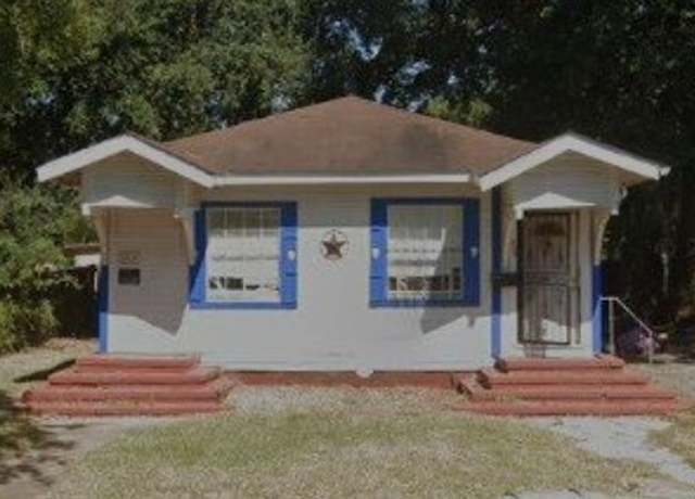 Property at 616 Elgie St, Beaumont, TX 77705, 4 beds, 2 baths