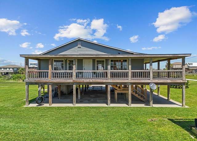 Property at 1831 Front Ave, Port Bolivar, TX 77650, 3 beds, 1.5 baths