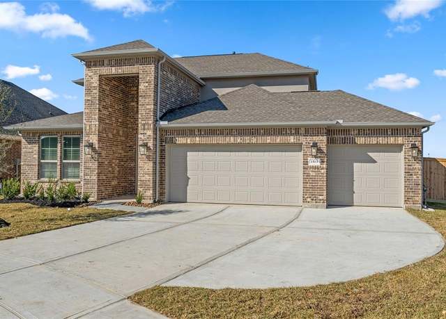 Property at 1513 Delaware Dr, Dayton, TX 77535, 4 beds, 2.5 baths