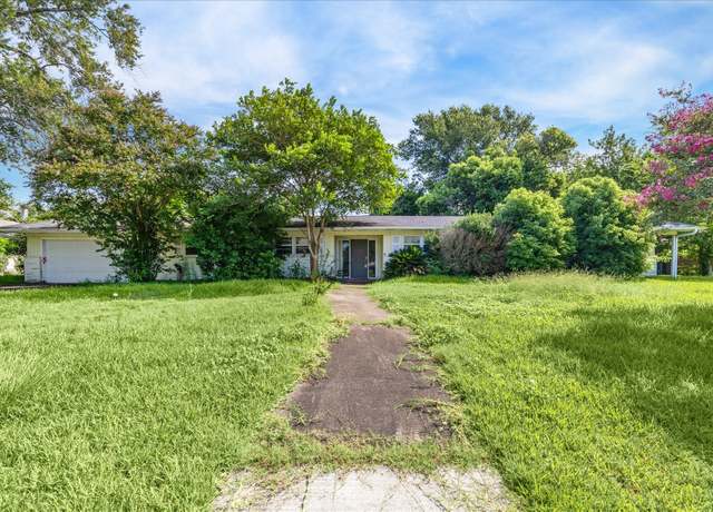 Property at 5002 Interlachen St, Baytown, TX 77521, 3 beds, 2 baths