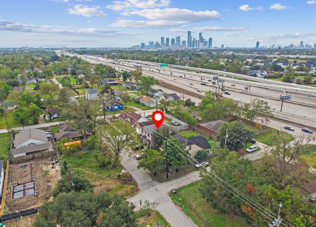 Property at 3213 Des Chaumes St, Houston, TX 77026, 2 beds, 1 bath