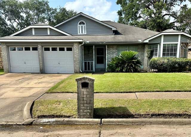 Property at 13415 Highland Castle Ln, Houston, TX 77015, 3 beds, 2 baths