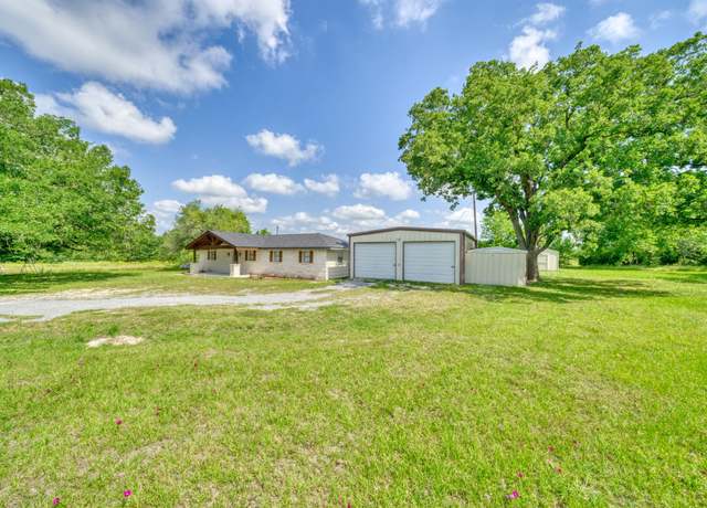 Property at 5085 Highway 75 S, Madisonville, TX 77864, 3 beds, 2 baths