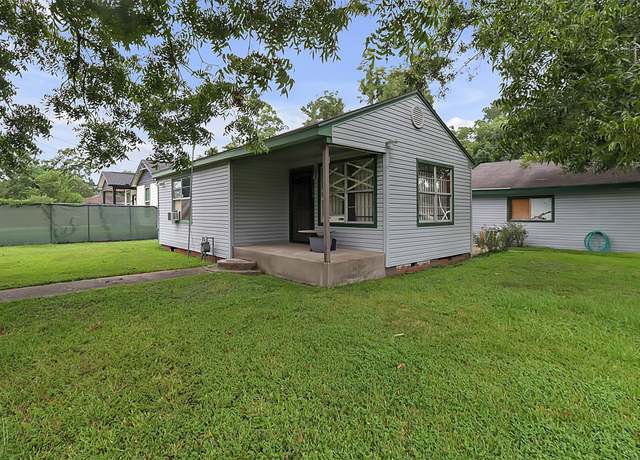 Property at 7441 Fawnridge Dr, Houston, TX 77028, 3 beds, 2 baths