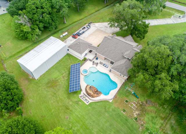 Property at 6820 Cemetary Rd, Manvel, TX 77578, 4 beds, 2.5 baths