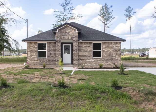 Property at 18423 Harvick Dr, Conroe, TX 77306, 3 beds, 2 baths