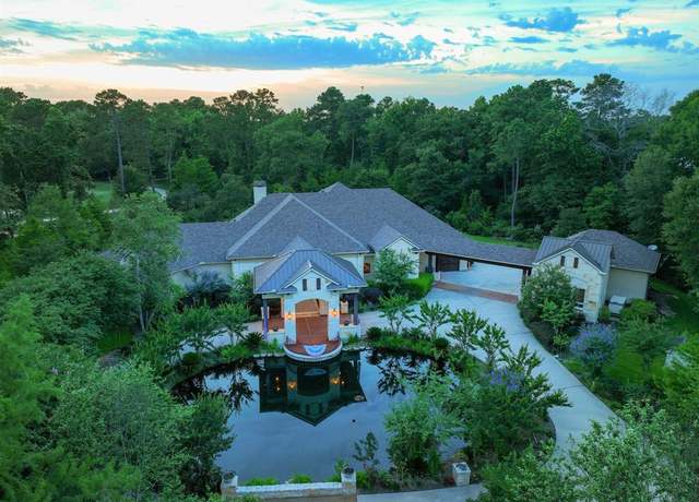 Property at 9502 Clubhouse Cir, Magnolia, TX 77354, 3 beds, 3.5 baths