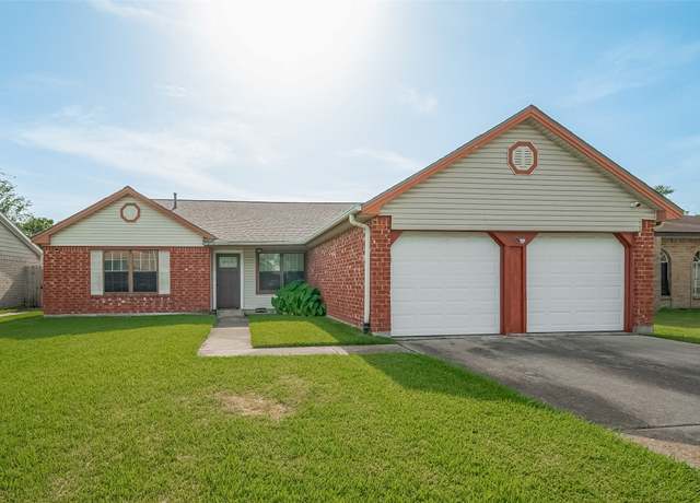 Property at 3804 Aspen Dr, La Porte, TX 77571, 4 beds, 2 baths
