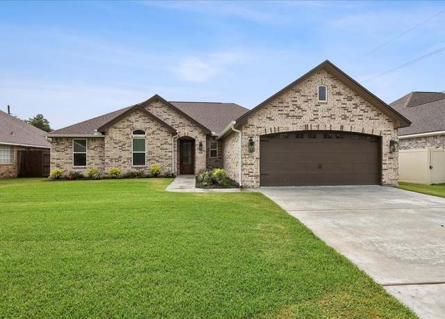Property at 2520 Golden Oak Dr, Orange, TX 77632, 4 beds, 2 baths
