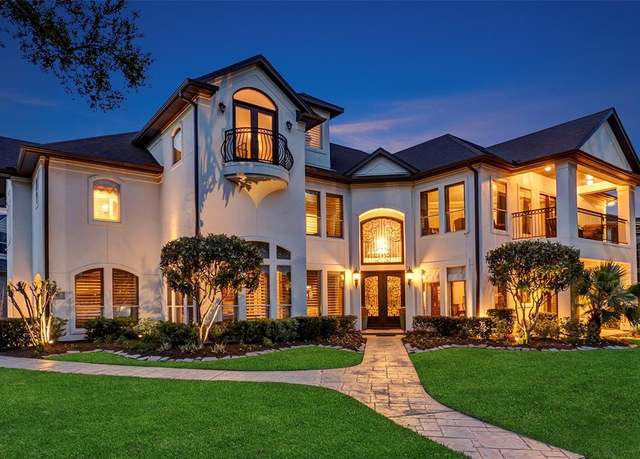 Property at 27 Old Windsor Way, Sugar Land, TX 77479, 4 beds, 5 baths