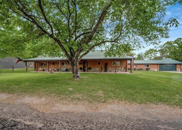 Property at 331 Black Forest Dr, Zavalla, TX 75980, 3 beds, 2 baths