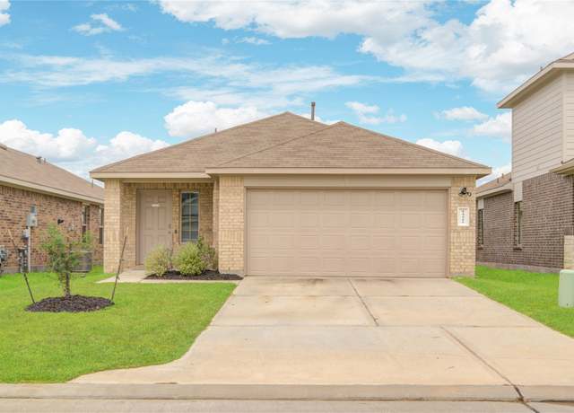 Property at 14416 Sugar Pines Dr, Conroe, TX 77302, 3 beds, 2 baths