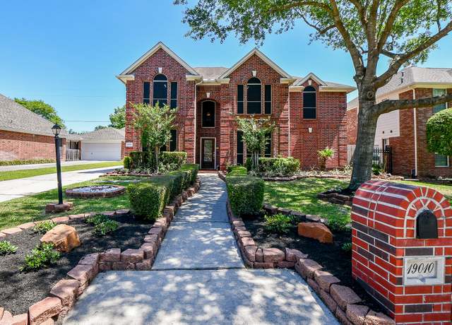 Property at 19010 Cypress Estates Dr, Spring, TX 77388, 4 beds, 3.5 baths