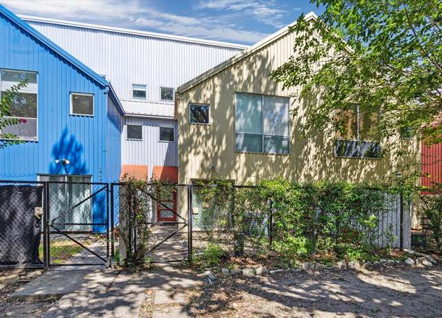 Property at 2720 La Branch St, Houston, TX 77004, 2 beds, 2 baths