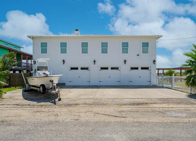 Property at 204 Bayshore Dr, Ingleside On The Bay, TX 78362, 4 beds, 3 baths