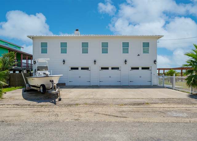 Property at 204 Bayshore Dr, Ingleside On The Bay, TX 78362, 4 beds, 3 baths