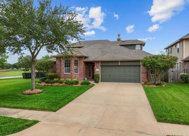 Property at 2252 Durazno Ct, League City, TX 77573, 3 beds, 3 baths