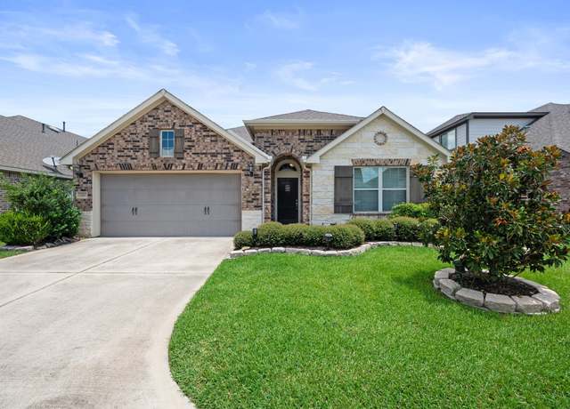Property at 146 Saddle Dr, Houston, TX 77065, 4 beds, 3 baths