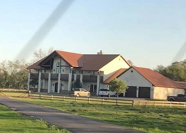 Property at 9474 FM 524 E, Sweeny, TX 77480, 5 beds, 4.5 baths