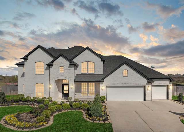 Property at 11611 Champions Forest Dr, Mont Belvieu, TX 77535, 4 beds, 3.5 baths