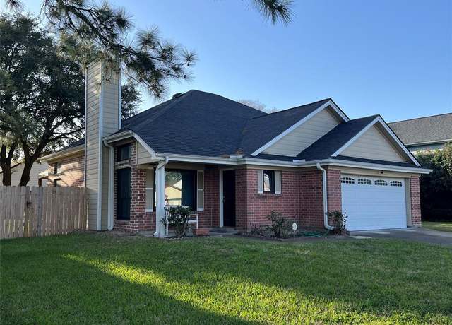 Property at 4823 Shadowdale Drive Dr, Houston, TX 77041, 3 beds, 2 baths