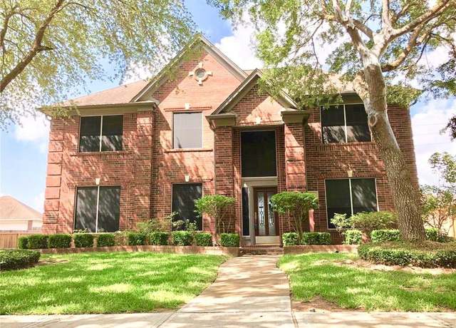Property at 4738 Summer Lakes Sts, Missouri City, TX 77459, 4 beds, 3.5 baths