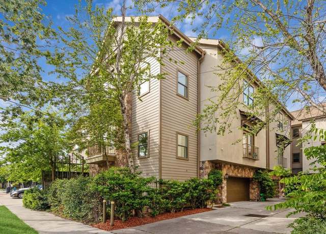 Property at 415 Tuam St, Houston, TX 77006, 3 beds, 3.5 baths