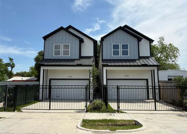 Property at 5518 Cortlandt St Unit B, Houston, TX 77076, 3 beds, 3.5 baths