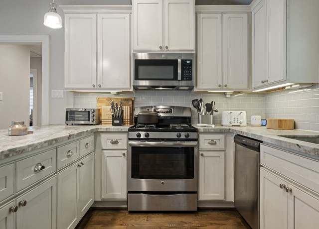 Property at 2107 Hewitt Dr, Houston, TX 77018, 4 beds, 2 baths